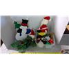 Image 8 : Large box Christmas decorations including place matts, wreath, candles