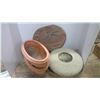 Image 2 : Tote of clay pots