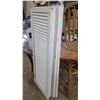 Image 2 : 4 white wooden shutters 15"x42"