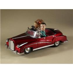 PAIR OF ME630 CARS CONTAINING COUPLE WITH CAMERA