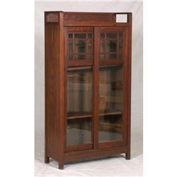 ARTS AND CRAFTS SLIDING GLASS OAK CABINET