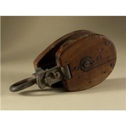 SHIP'S WINCH TRADEMARKED HORI CO. 20TH CENTURY