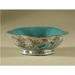 19TH CENTURY CHINESE FAMILLE ROSE ROOSTER BOWL