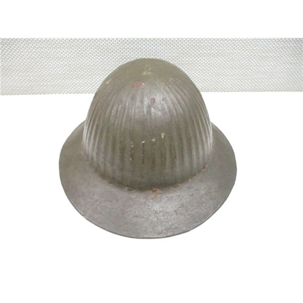 UNKNOWN WWI TYPE BRODIE HELMET