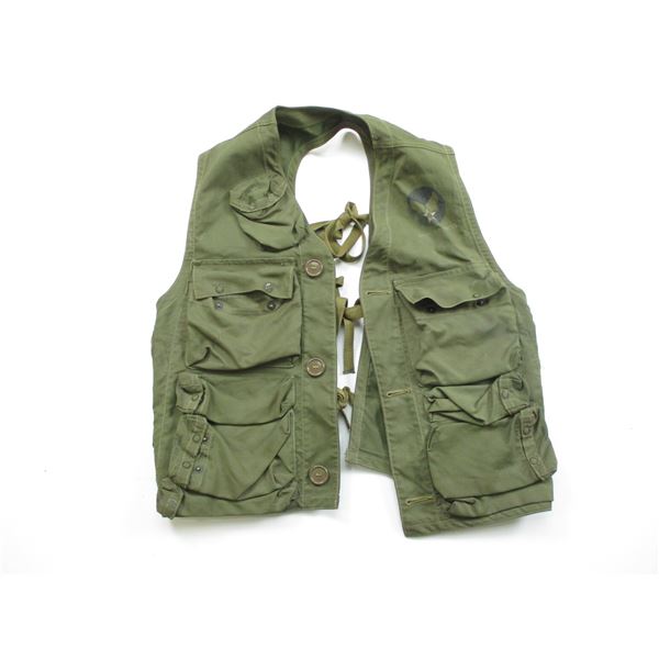 WWII US AIRFORCE "C-1" VEST.