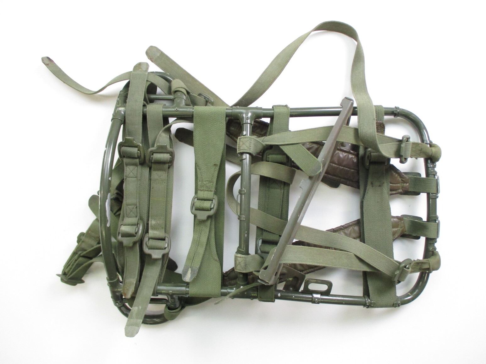 CANADIAN P 64 RUCKSACK FRAME WITH CARGO SHELF