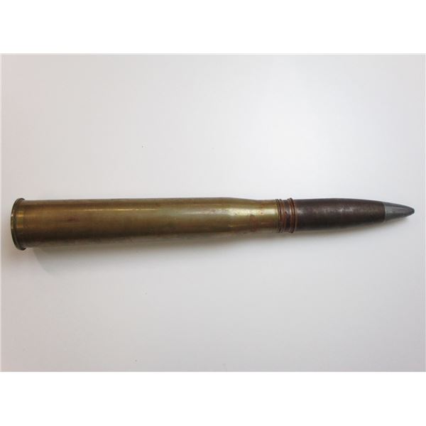 WWII BRITISH INERT 6 PDR ROUND