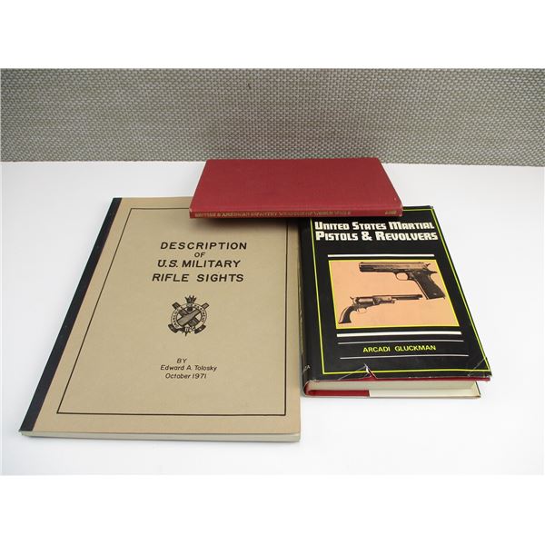 ASSORTED MILITARY BOOKS LOT