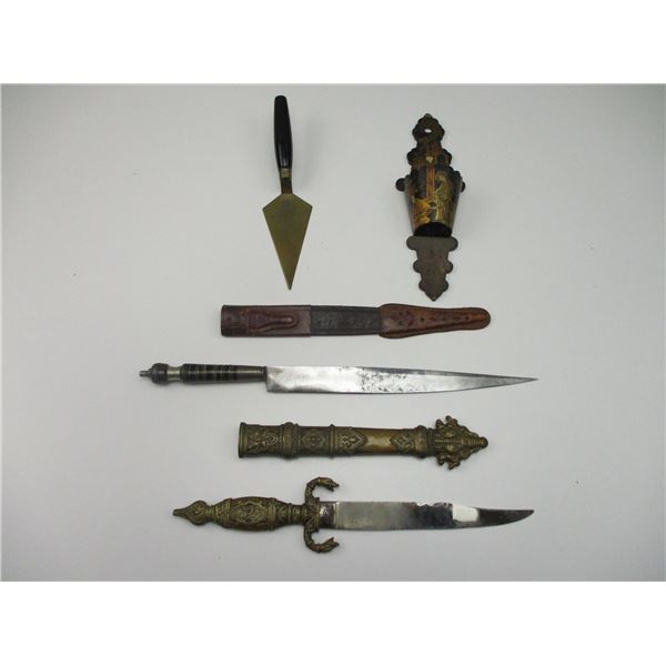 DECORATIVE KNIVES