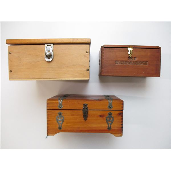 ASSORTED WOODED BOXES