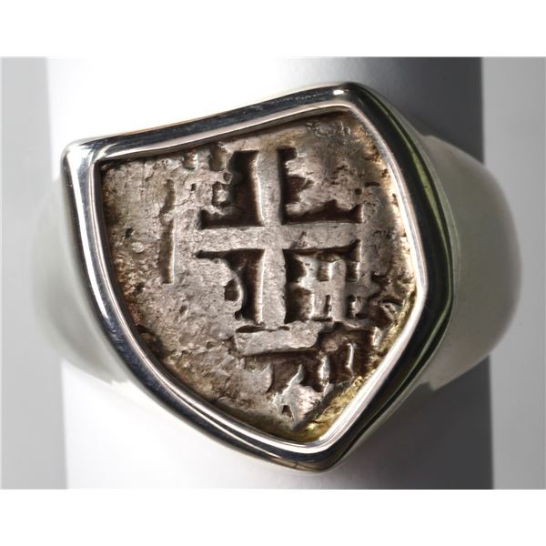 Potosi, Bolivia, cob 1/2 real, Philip V, assayer not visible, mounted cross-side up in silver ring,