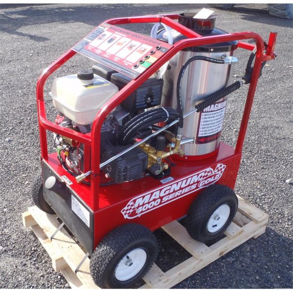 MAGNUM 4000 GOLD HOT WATER POWER WASHER - NEW