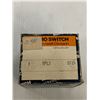 Image 26 : Lot Of Micro Switch Parts