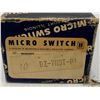 Image 8 : Lot Of Micro Switch Parts