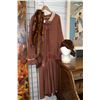 Image 1 : Vintage 1920's era dress, velvet cloche hat and fur stole