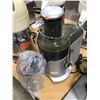 Image 2 : BREVILLE GREY ELECTRIC JUICE FOUNTAIN PLUS TABLE TOP JUICER