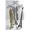 Image 1 : WIRE JEWELERY HANGER WITH NECKLACES