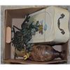 Image 1 : BOX OF HOME DECOR