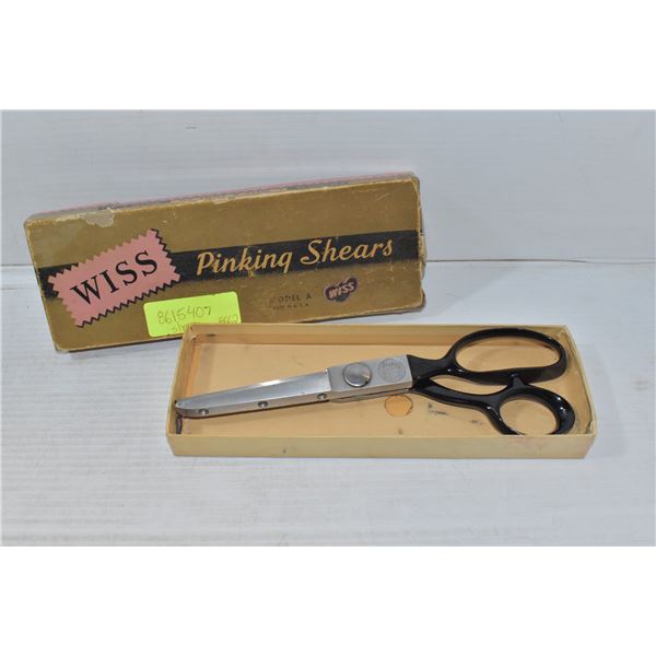 VINTAGE WISS PINKING SHEARS MODEL A