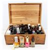 Image 1 : CEDAR TRUNK FULL OF NAIL POLISHES