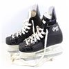 Image 1 : CCM SIZE 2 SKATES