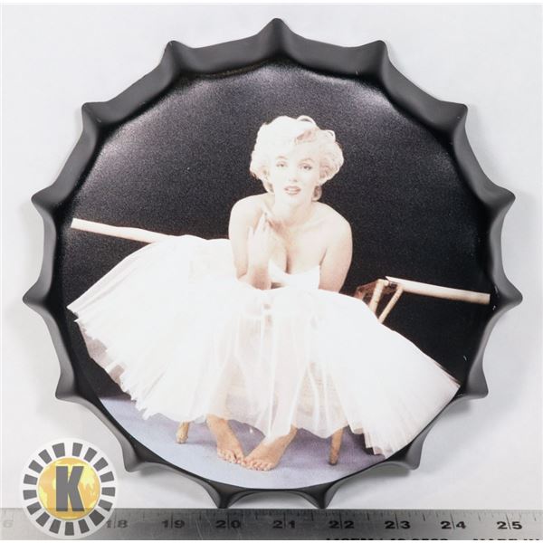 NEW 8  METAL BOTTLE CAP SHAPE MARILYN MONROE ART