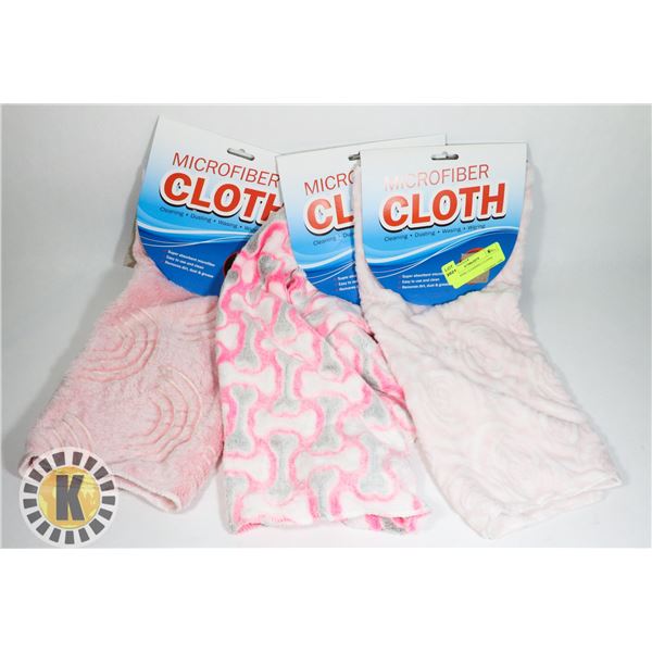 3 NEW PINK CLEANING CLOTHS