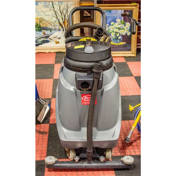 KARCHER WET/DRY VACUUM