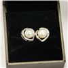 Image 2 : FRESHWATER PEARL STUD HEART EARRINGS