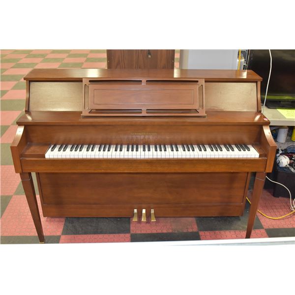 GERHARD HEINTZMAN PIANO