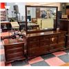 Image 2 : GIBBARD SOLID MAHOGANY FIVE PIECE BEDROOM SET