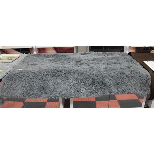 NEW 60" X 48" FLUFFY AREA CARPET