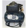 Image 1 : **SOLD AS IS** MASTERCRAFT AIR COMPRESSOR