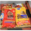 Image 1 : PALLET OF UNCLAIMED PET FOOD + ACCESSORIES