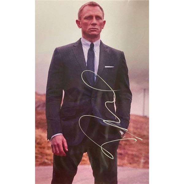 Signed James Bond Spectre 007 (James Bond)  Photograph