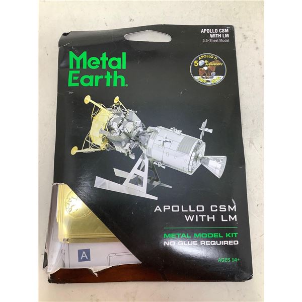Metal Earth Apollo CSM with LM metal Model Kit