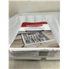 Image 2 : Rubbermaid Adjustable Cutlery Tray (11.5in - 19in)