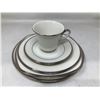 Image 1 : Lenox Dimension Collection Dishware Set