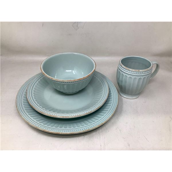 Lenox French Perle Groove 4 Piece Place Setting