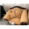 Image 5 : Large 3 piece sofa set includes 3 seater sofa, 2 seater love seat and matching chair sold as a set, 
