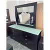 Image 3 : 3 piece bedroom furniture set dark 6 drawer dresser, mirror and 2 drawer night stand. crack on back 