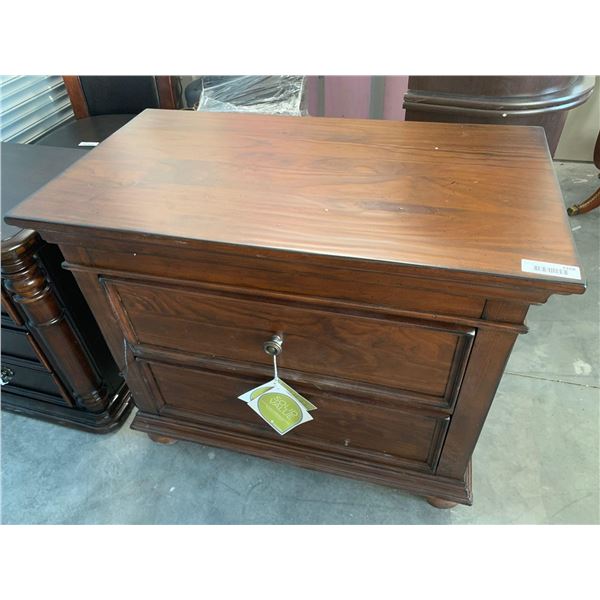 Double Door Oak Side Table with power/usb plugs FLOOR DISPLAY MODEL- pick up Dec. 30 from 9-3, off s