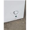 Image 2 : *NEW* Midea 5.0 Cu/ft Chest Freezer 115 V - White - 34Tx25Wx21D **DAMAGE TO BOTTOM RIGHT REAR CORNER