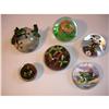 Image 1 : GORDON SMITH - 4 frog paperweights, + one mis