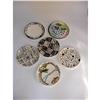 Image 1 : Paula Sweet - 6 Colorful chargers. Back signe