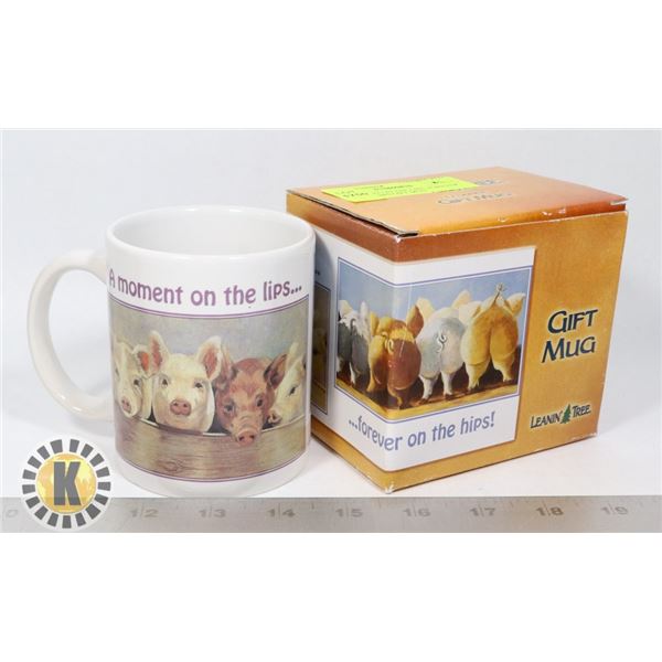 A MOMENT ON THE LIPS, FOREVER ON THE HIPS GIFT MUG