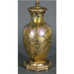 1 DURAND LAMP the unsigned 12" art glass body