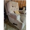 Image 2 : Rocking Chair Recliner