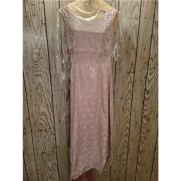 Women's Formal Dress (size Appears To Be Small)