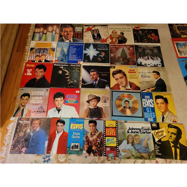 25 Records - Elvis Presley & Christmas Songs